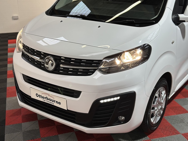 Vauxhall Vivaro Turbo D 2900 Sportive - U1292