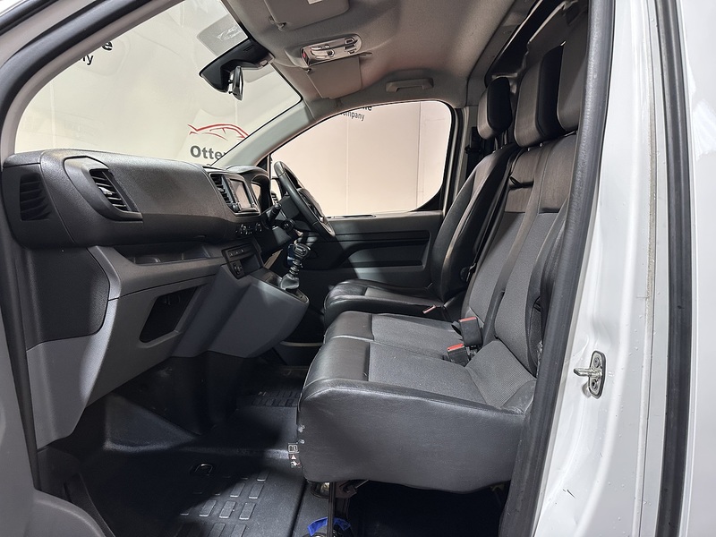 Vauxhall Vivaro Turbo D 2900 Sportive - U1292