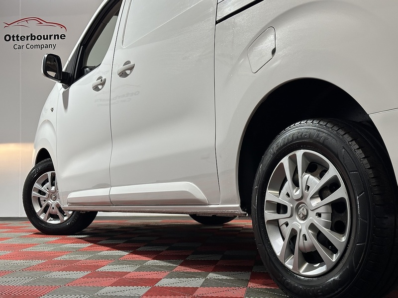 Vauxhall Vivaro Turbo D 2900 Sportive - U1292
