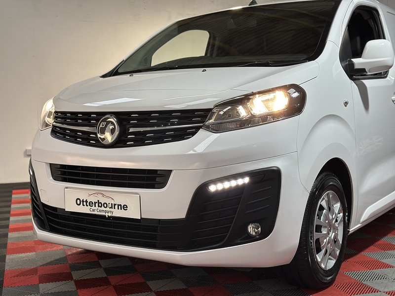 Vauxhall Vivaro Turbo D 2900 Sportive - U1292