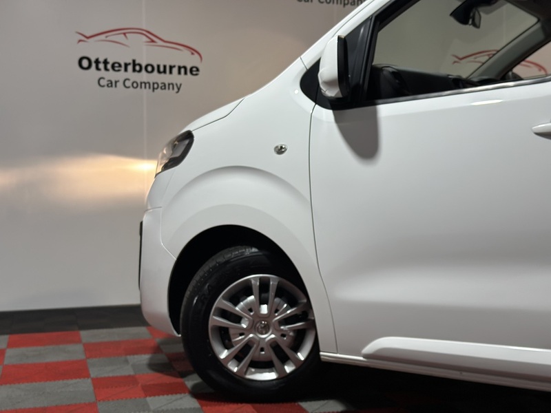 Vauxhall Vivaro Turbo D 2900 Sportive - U1292