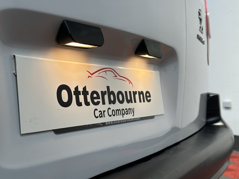 Peugeot Partner BlueHDi 1000 Professional - U1293