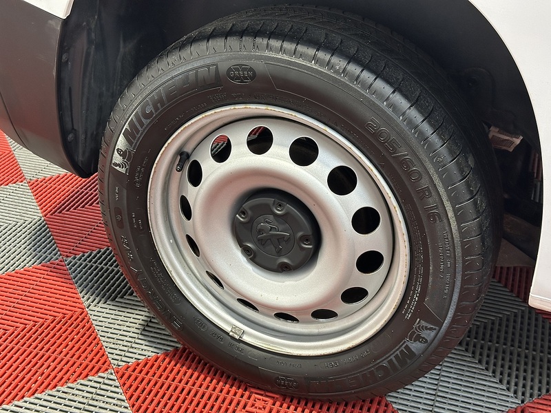 Peugeot Partner BlueHDi 1000 Professional - U1293