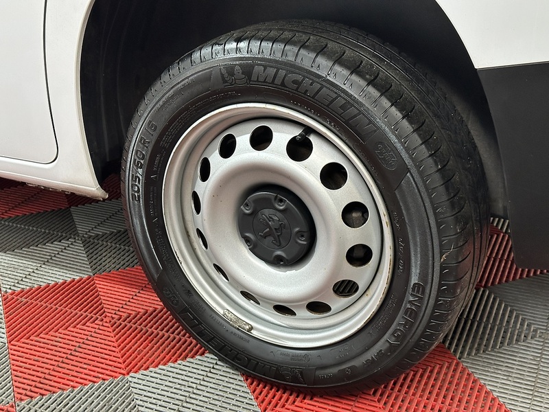 Peugeot Partner BlueHDi 1000 Professional - U1293