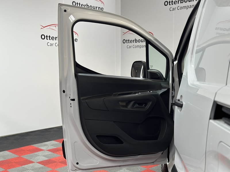 Peugeot Partner BlueHDi 1000 Professional - U1293