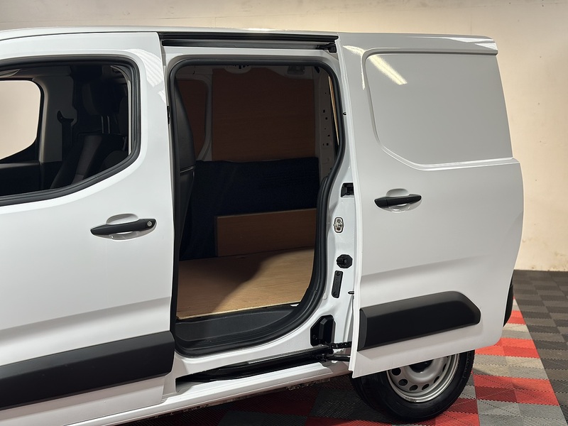 Peugeot Partner BlueHDi 1000 Professional - U1293