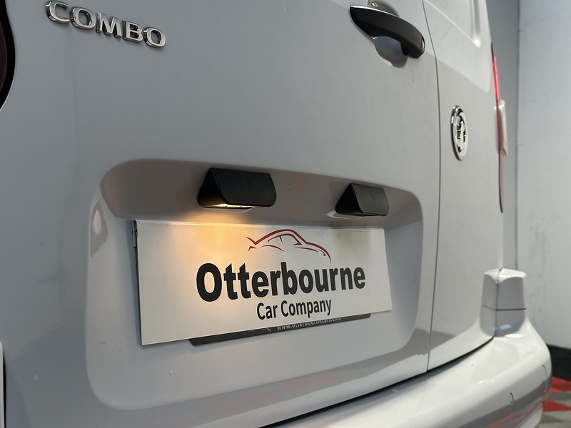 Vauxhall Combo Turbo D 2300 Sportive - U1294