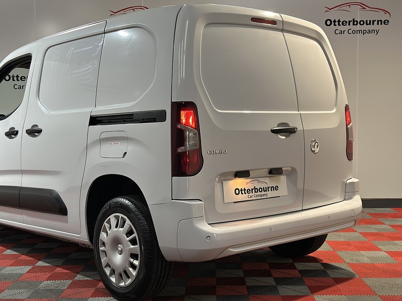 Vauxhall Combo Turbo D 2300 Sportive - U1294