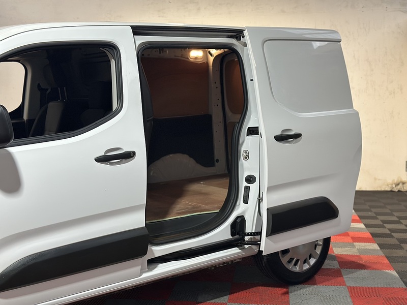 Vauxhall Combo Turbo D 2300 Sportive - U1294