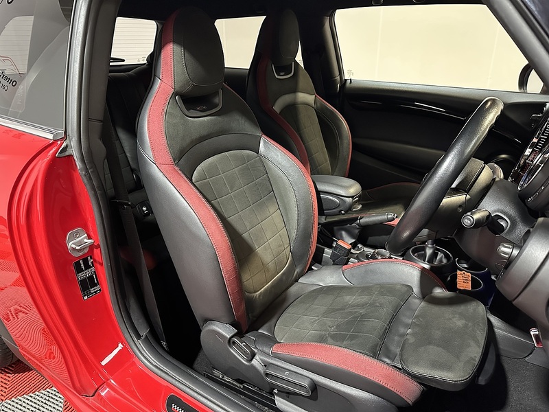 MINI Hatch John Cooper Works - U1295