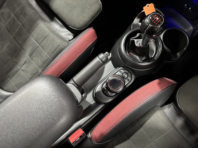 MINI Hatch John Cooper Works - U1295