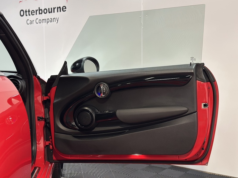 MINI Hatch John Cooper Works - U1295