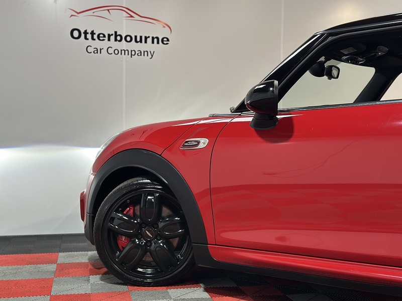 MINI Hatch John Cooper Works - U1295