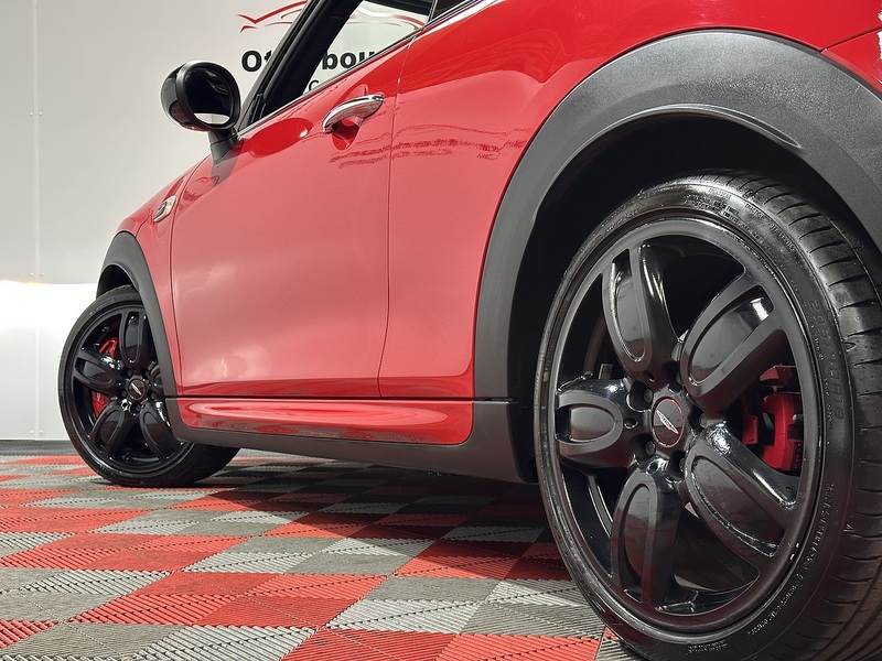 MINI Hatch John Cooper Works - U1295