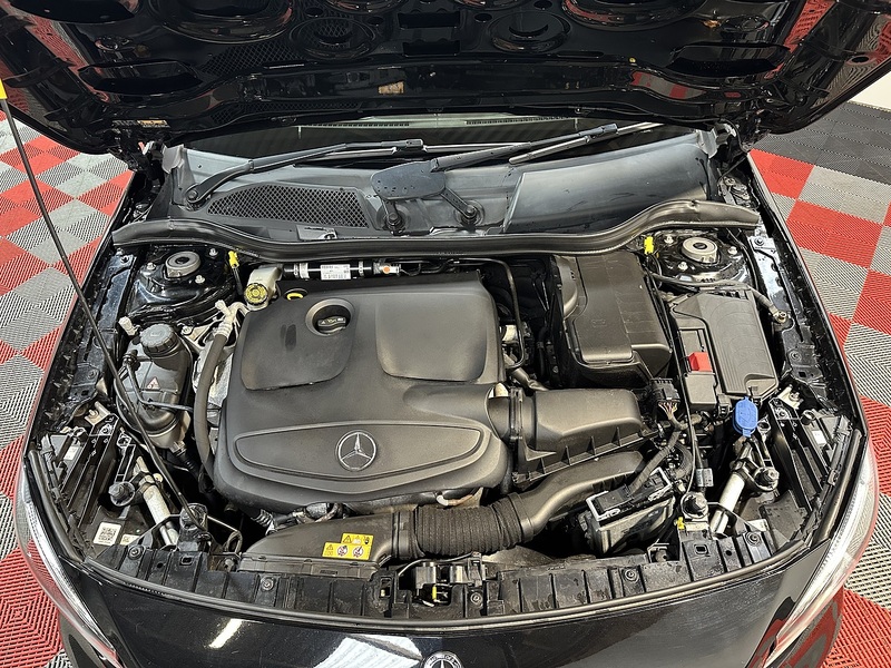 Mercedes-Benz GLA GLA250 AMG Line - U1301