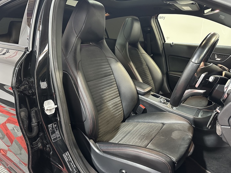 Mercedes-Benz GLA GLA250 AMG Line - U1301