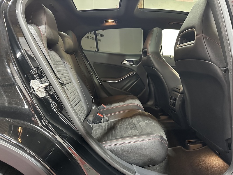 Mercedes-Benz GLA GLA250 AMG Line - U1301