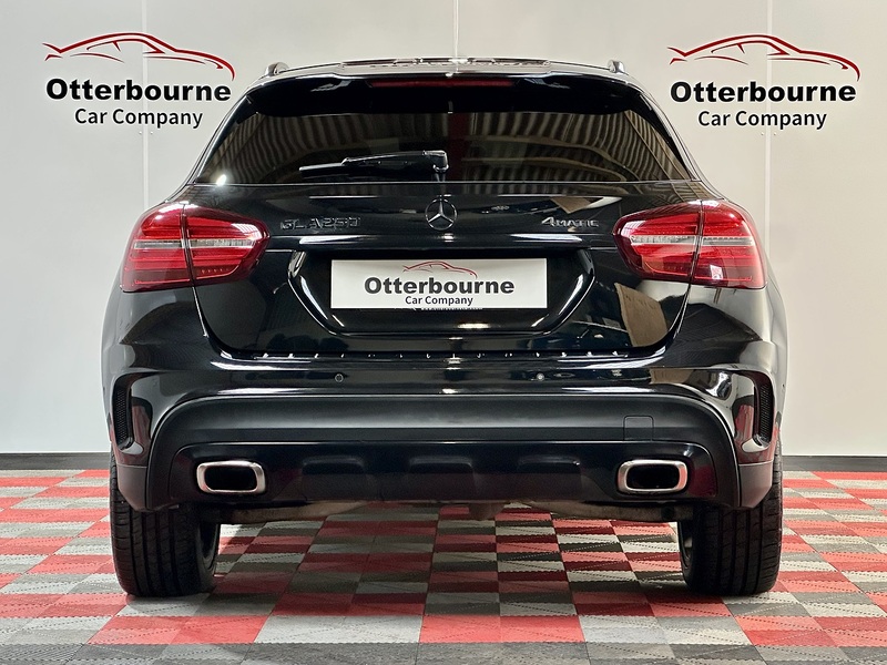 Mercedes-Benz GLA GLA250 AMG Line - U1301