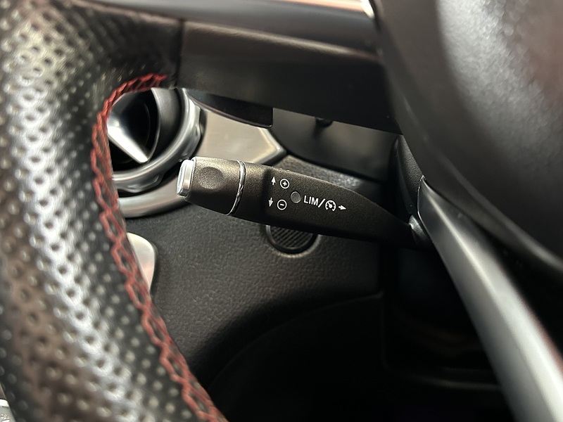 Mercedes-Benz GLA GLA250 AMG Line - U1301