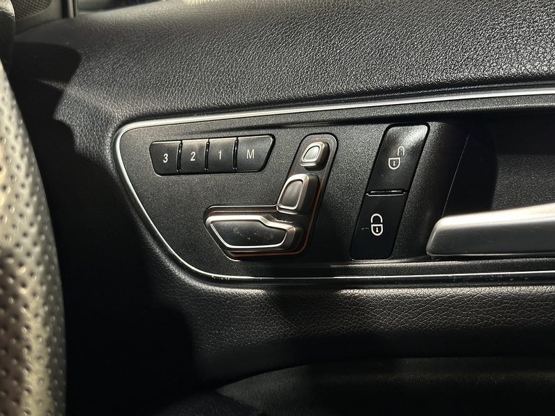 Mercedes-Benz GLA GLA250 AMG Line - U1301