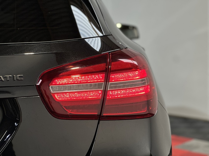 Mercedes-Benz GLA GLA250 AMG Line - U1301