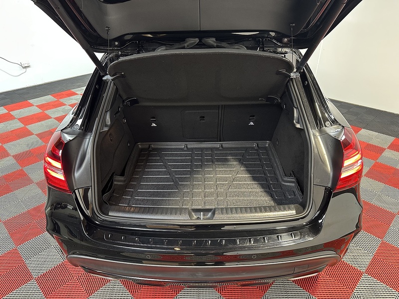 Mercedes-Benz GLA GLA250 AMG Line - U1301