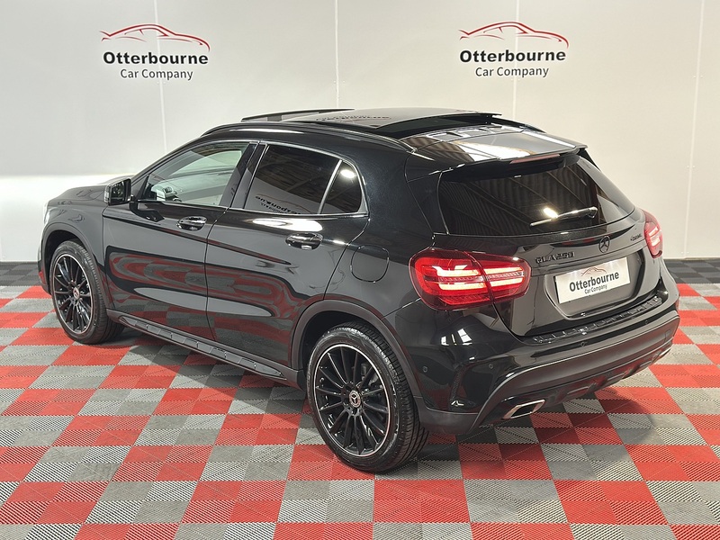 Mercedes-Benz GLA GLA250 AMG Line - U1301