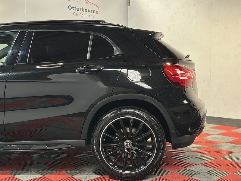 Mercedes-Benz GLA GLA250 AMG Line - U1301