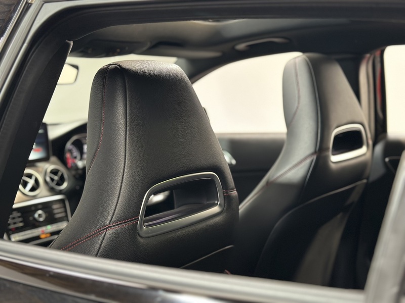 Mercedes-Benz GLA GLA250 AMG Line - U1301