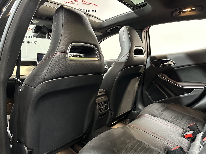 Mercedes-Benz GLA GLA250 AMG Line - U1301