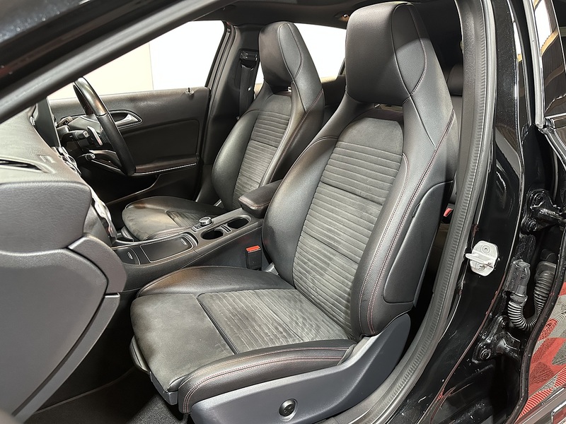 Mercedes-Benz GLA GLA250 AMG Line - U1301