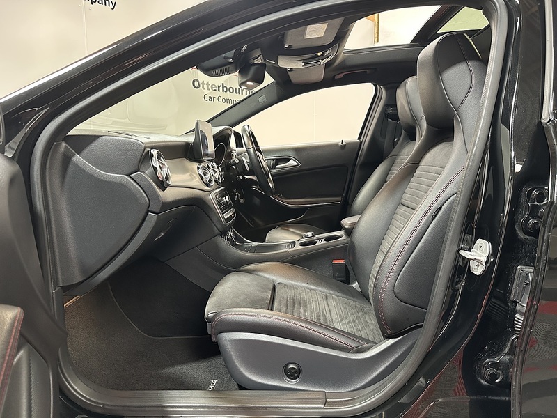 Mercedes-Benz GLA GLA250 AMG Line - U1301