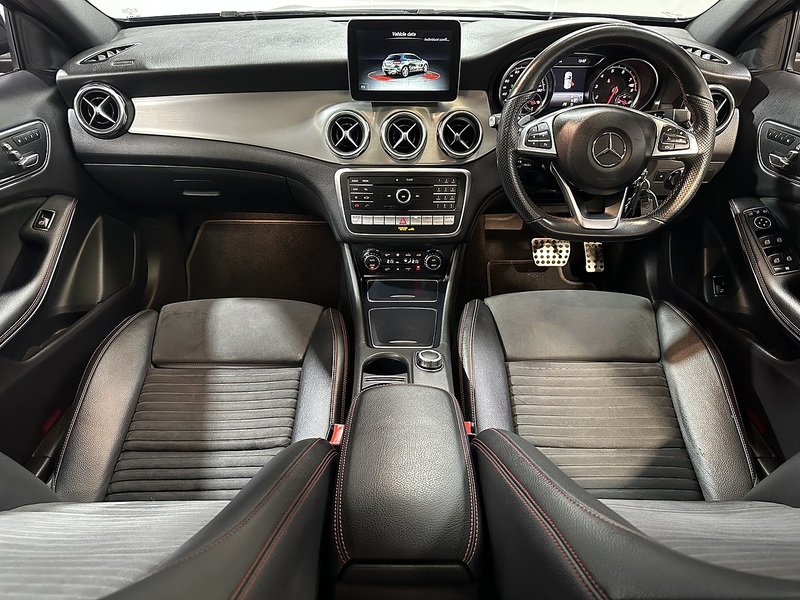 Mercedes-Benz GLA GLA250 AMG Line - U1301