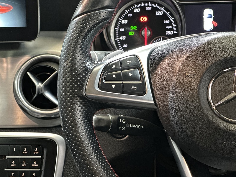 Mercedes-Benz GLA GLA250 AMG Line - U1301