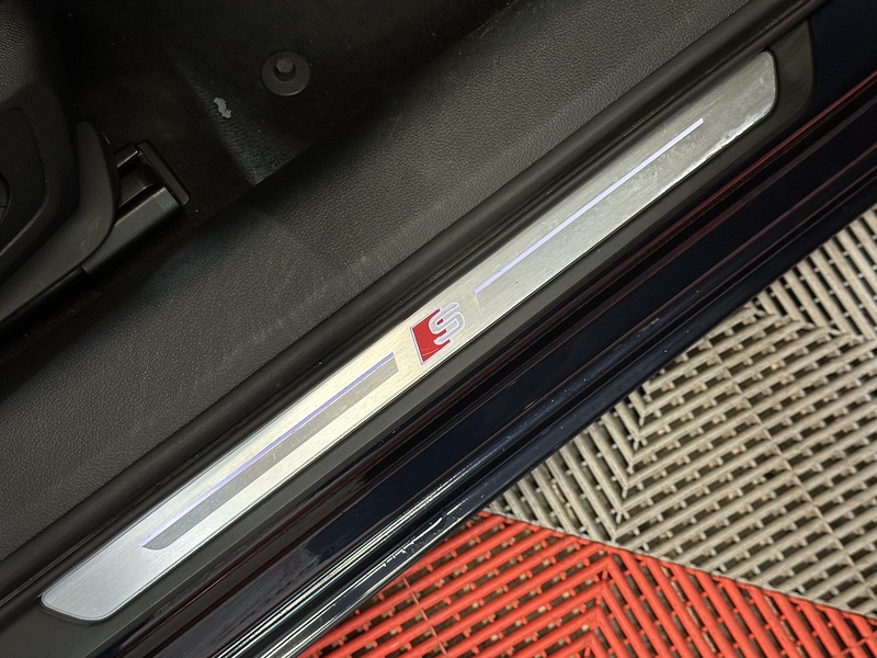 Audi A6 Avant TDI V6 S line - U1305