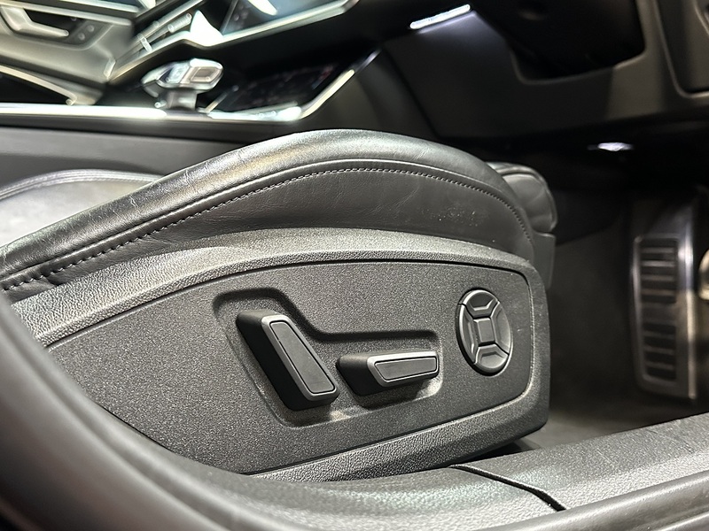 Audi A6 Avant TDI V6 S line - U1305