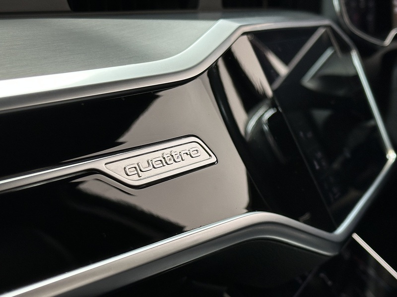 Audi A6 Avant TDI V6 S line - U1305