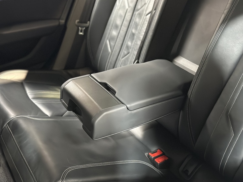 Audi A6 Avant TDI V6 S line - U1305