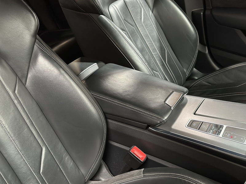 Audi A6 Avant TDI V6 S line - U1305