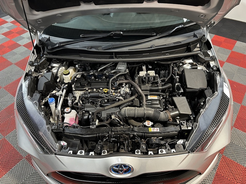 Toyota Yaris VVT-h Design - U1306