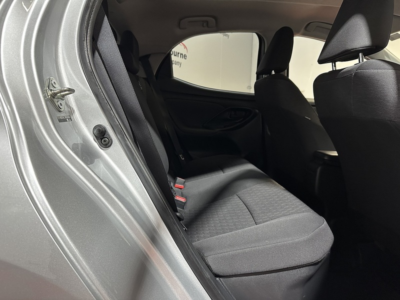 Toyota Yaris VVT-h Design - U1306