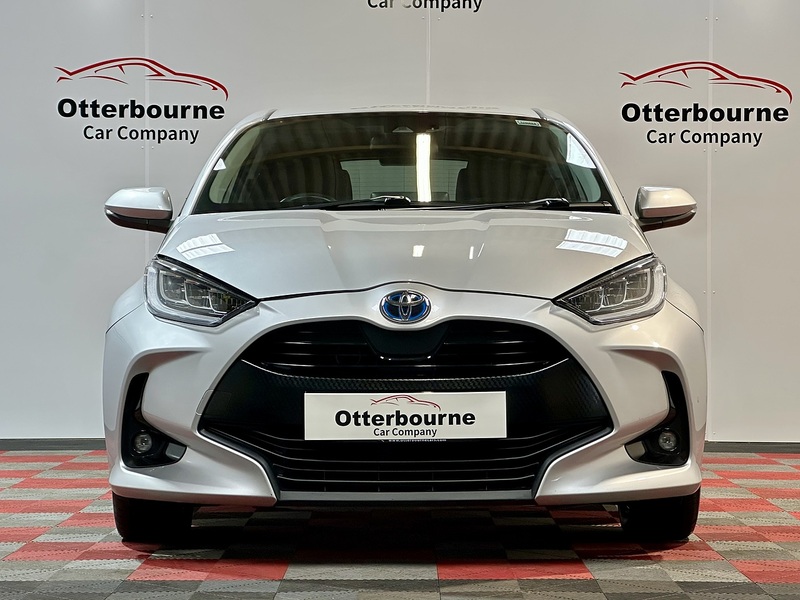 Toyota Yaris VVT-h Design - U1306