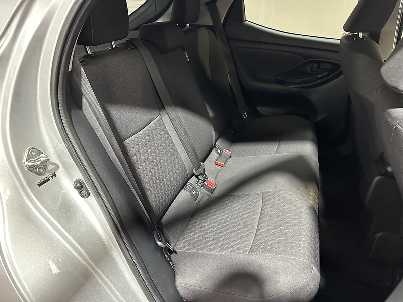 Toyota Yaris VVT-h Design - U1306