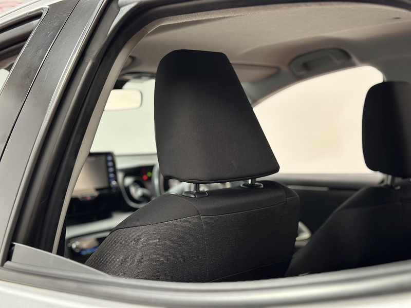 Toyota Yaris VVT-h Design - U1306