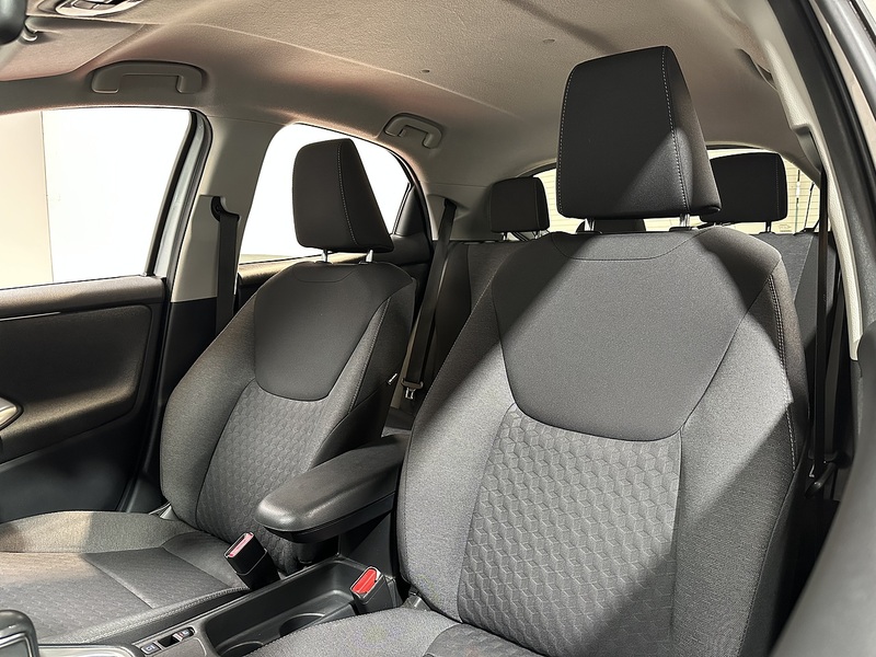 Toyota Yaris VVT-h Design - U1306