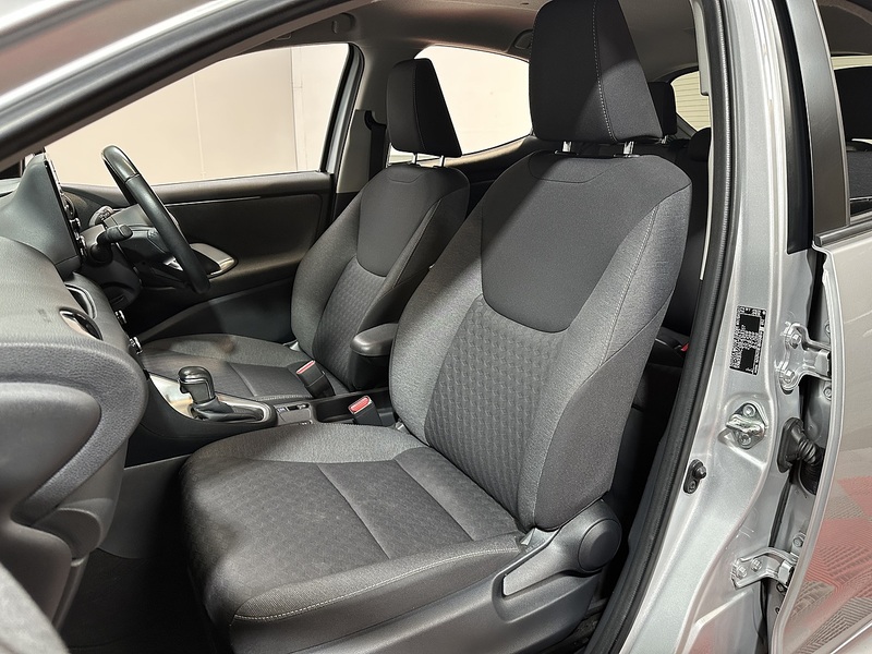 Toyota Yaris VVT-h Design - U1306