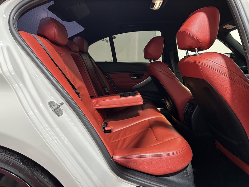 BMW 3 Series 330d M Sport - U1311