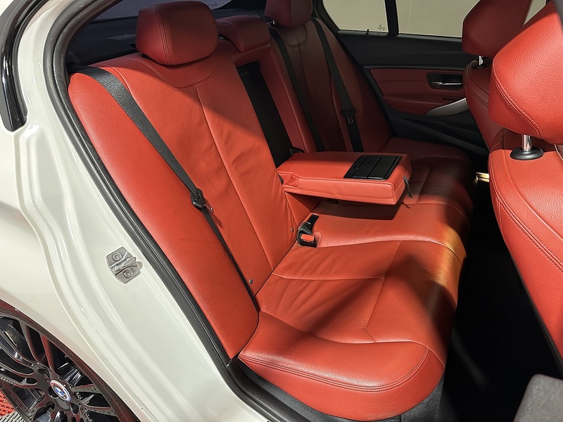 BMW 3 Series 330d M Sport - U1311