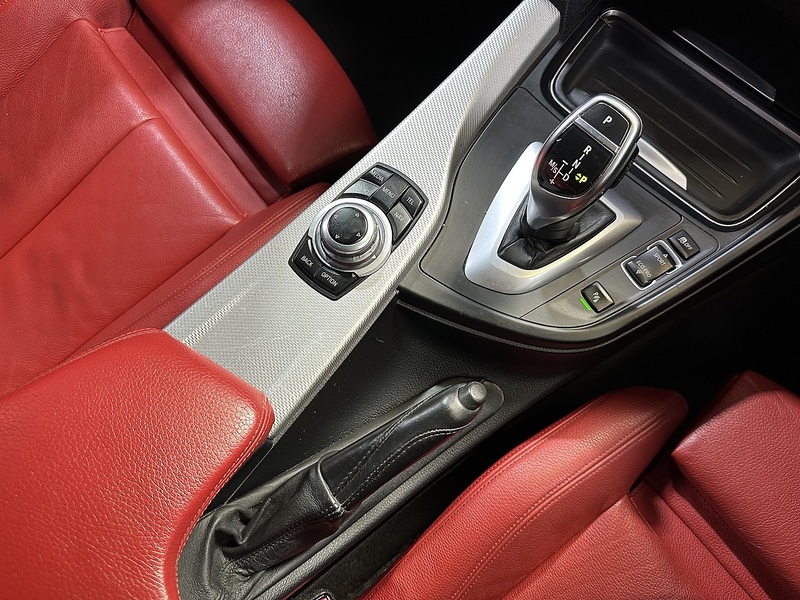 BMW 3 Series 330d M Sport - U1311