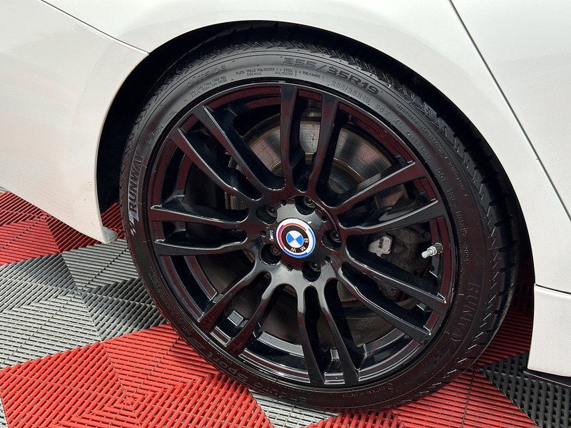 BMW 3 Series 330d M Sport - U1311